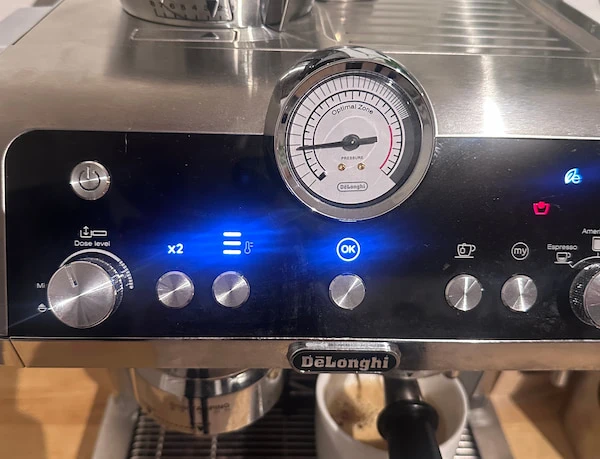 Kontrolknapperne på DeLonghi La Specialista EC9335.M