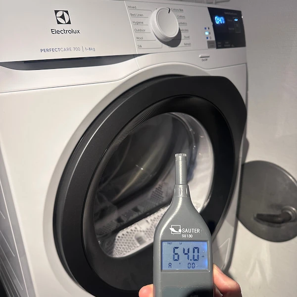 Meten van het geluidsniveau van een wasdroger