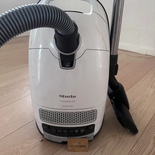 Miele Complete C3 PowerLine, en af de støvsugere jeg har erfaring med
